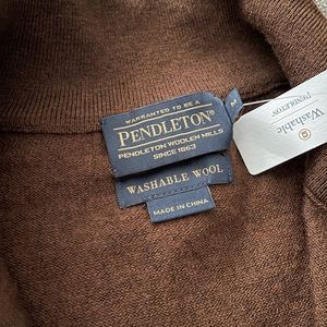 Men’s size medium long sleeve washable wool pull over sweater